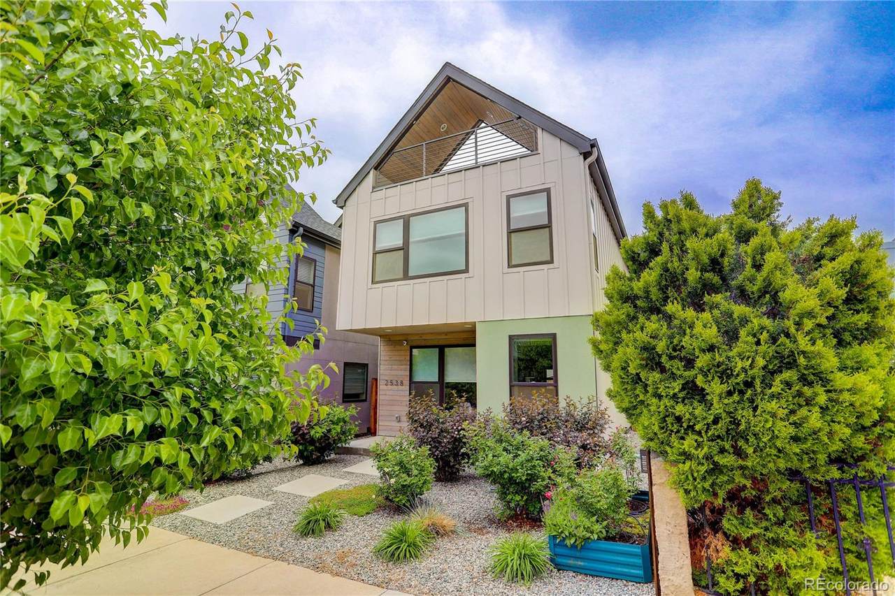 2538 Clarkson Street - Photo 1