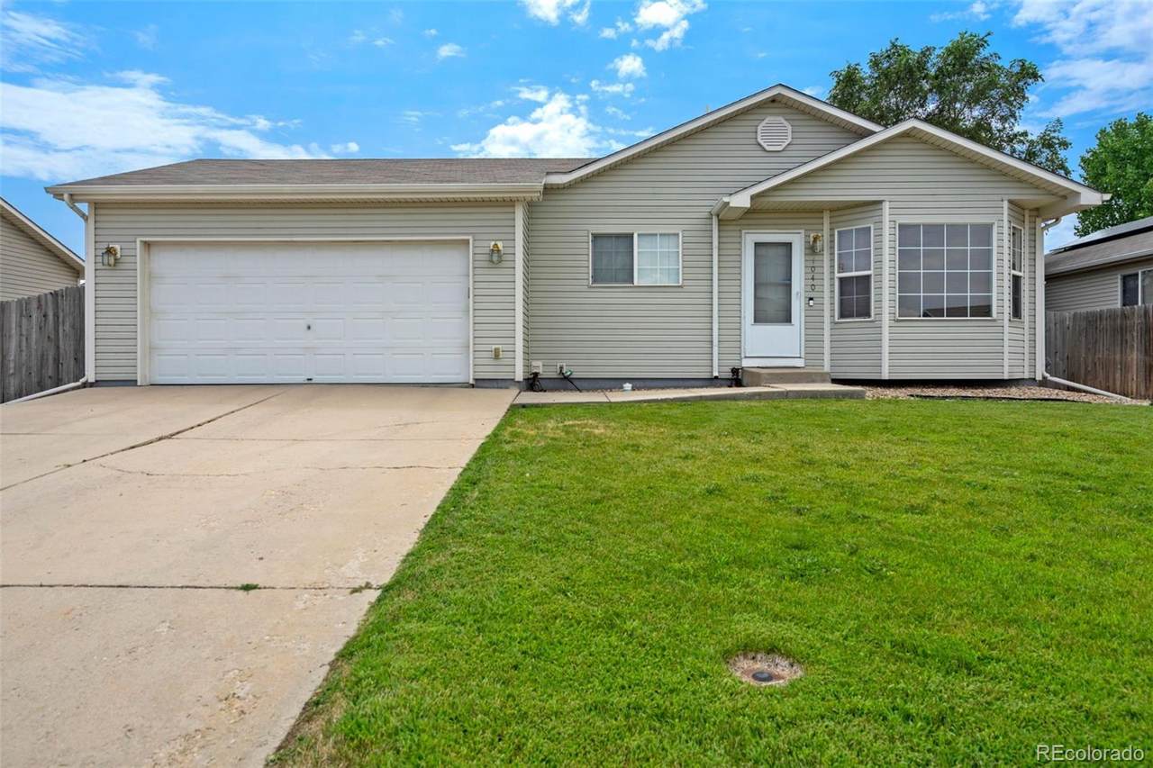 1040 25th Lane - Photo 1