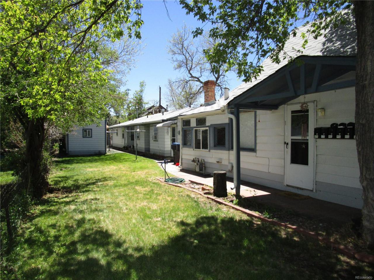 1109 9th Street - Photo 1