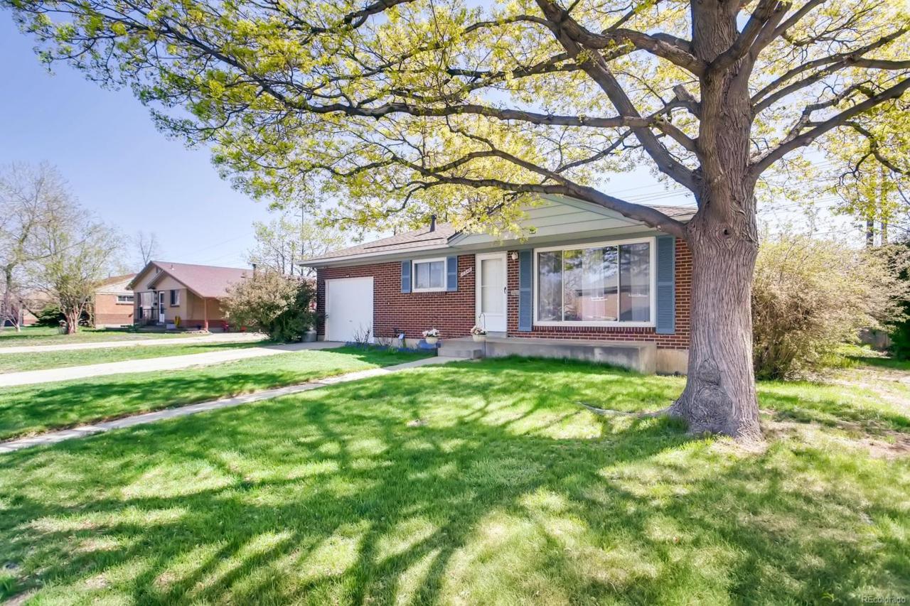 10946 Pearl Street - Photo 1