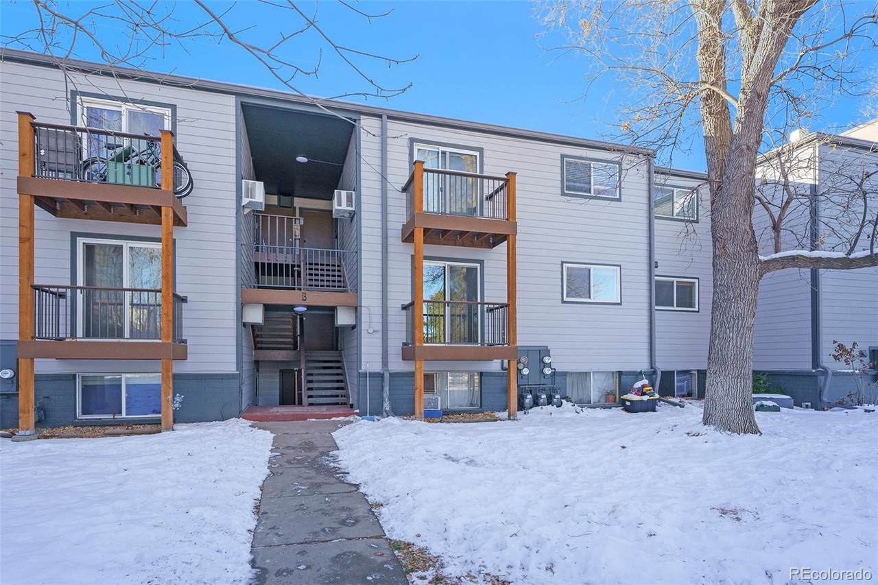 16259 10th Avenue - Photo 1