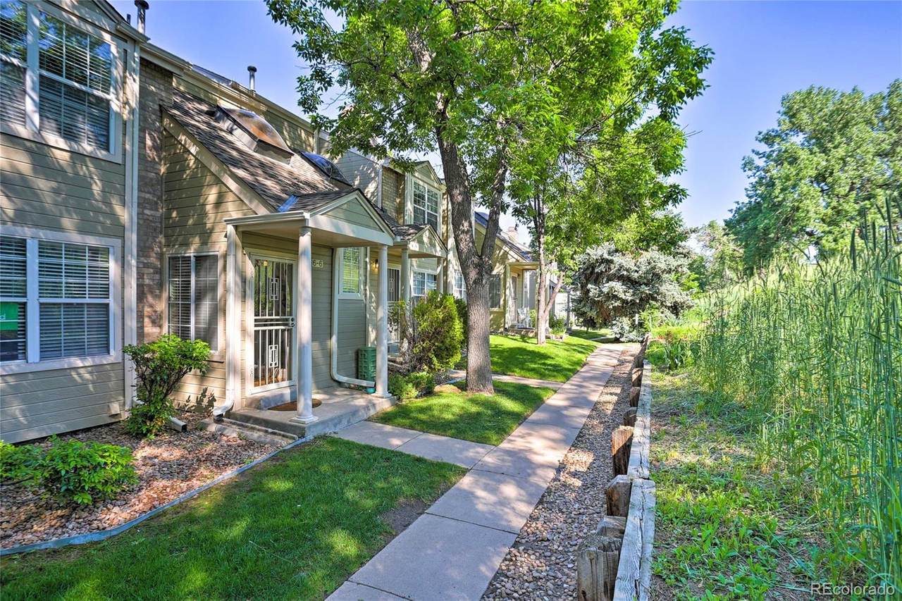 1818 Quebec Way - Photo 1