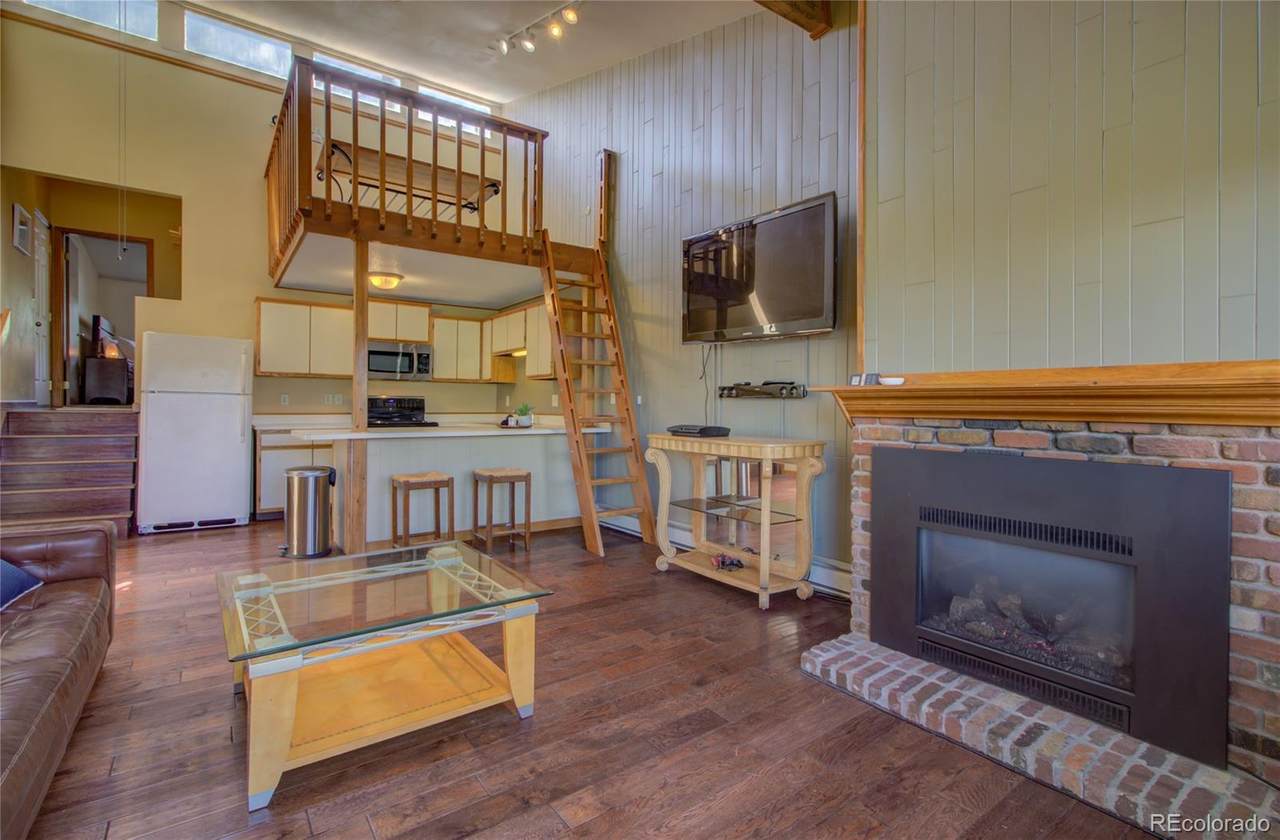 3025 Columbine Drive - Photo 1