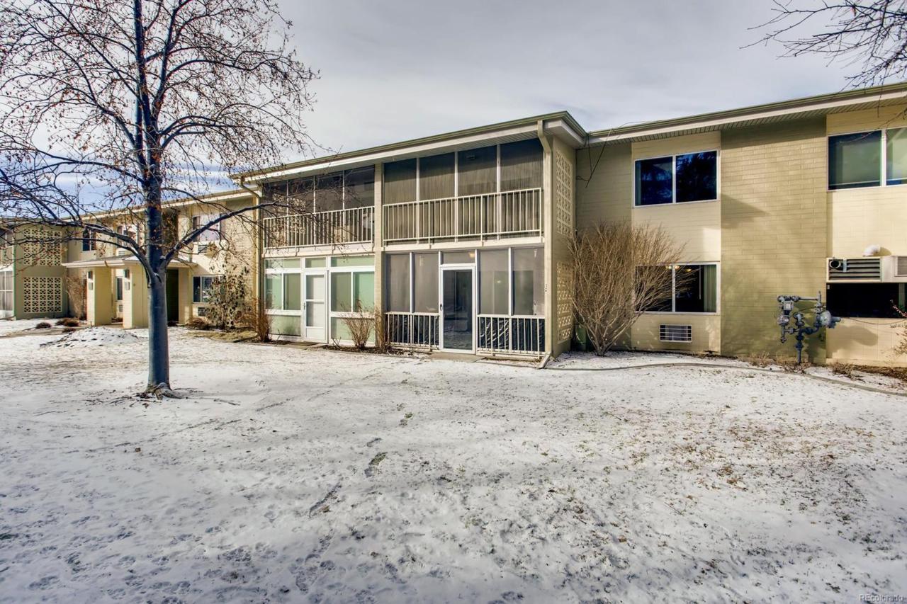 715 Clinton Street - Photo 1