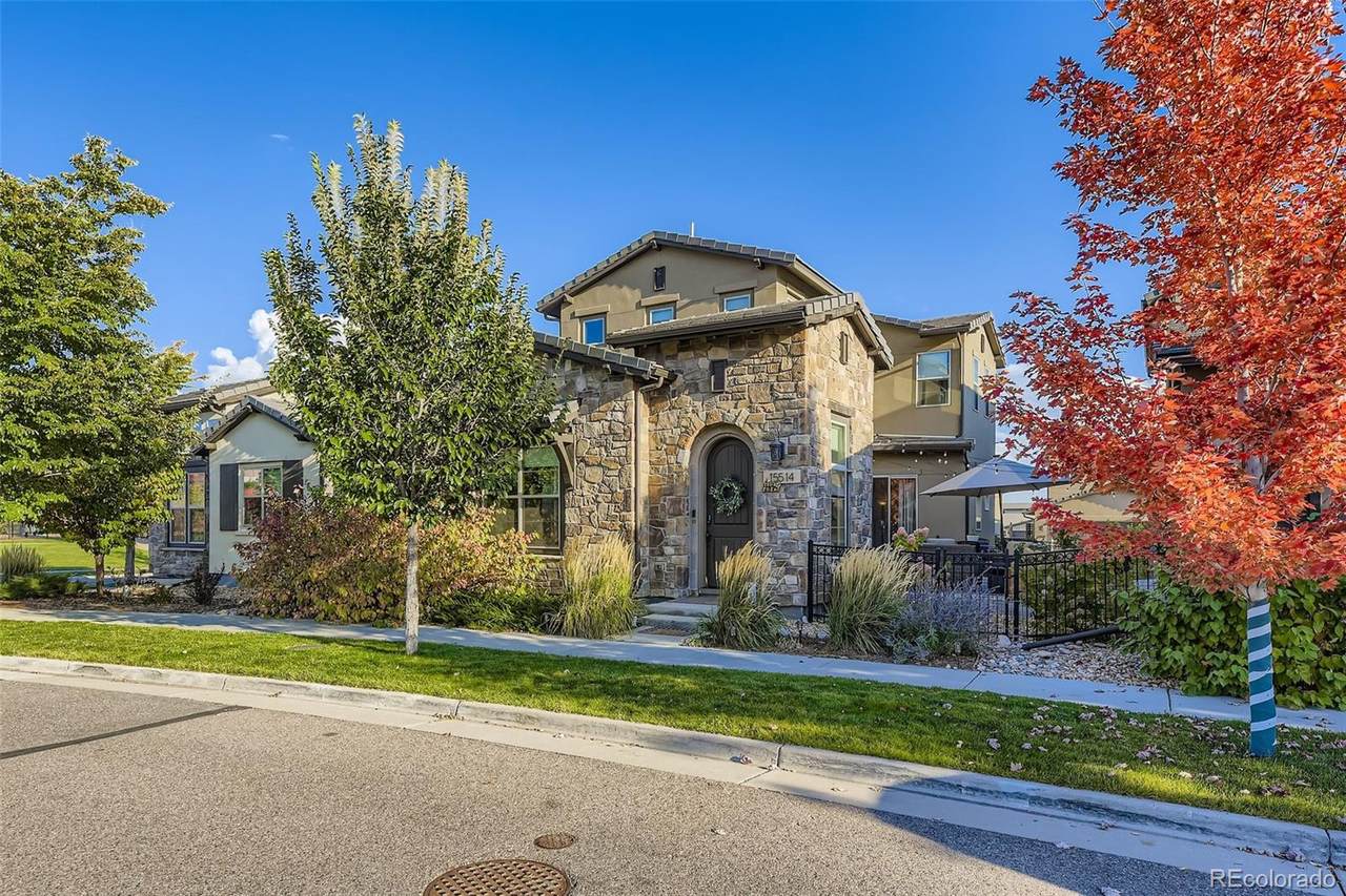 15514 La Salle Avenue - Photo 1