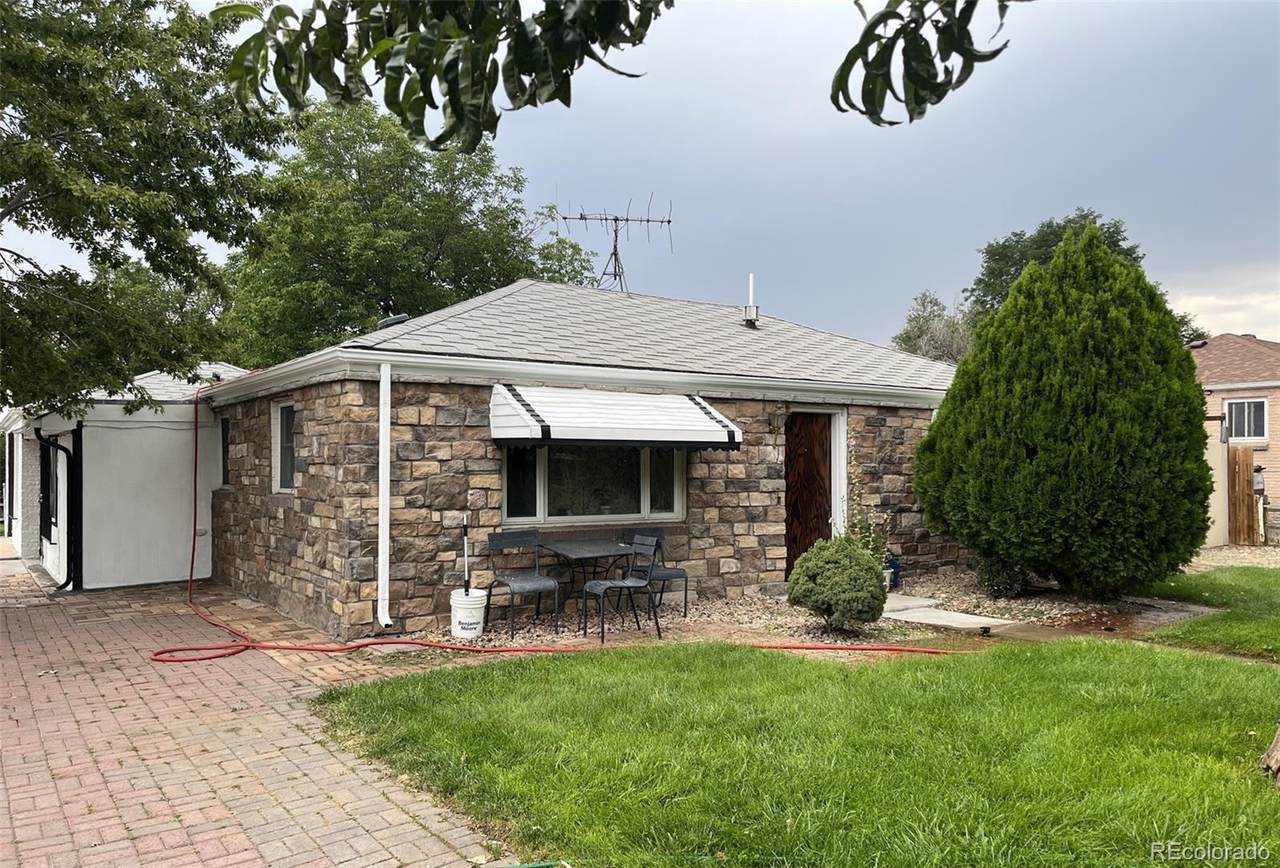 1701 Bahama Street - Photo 1