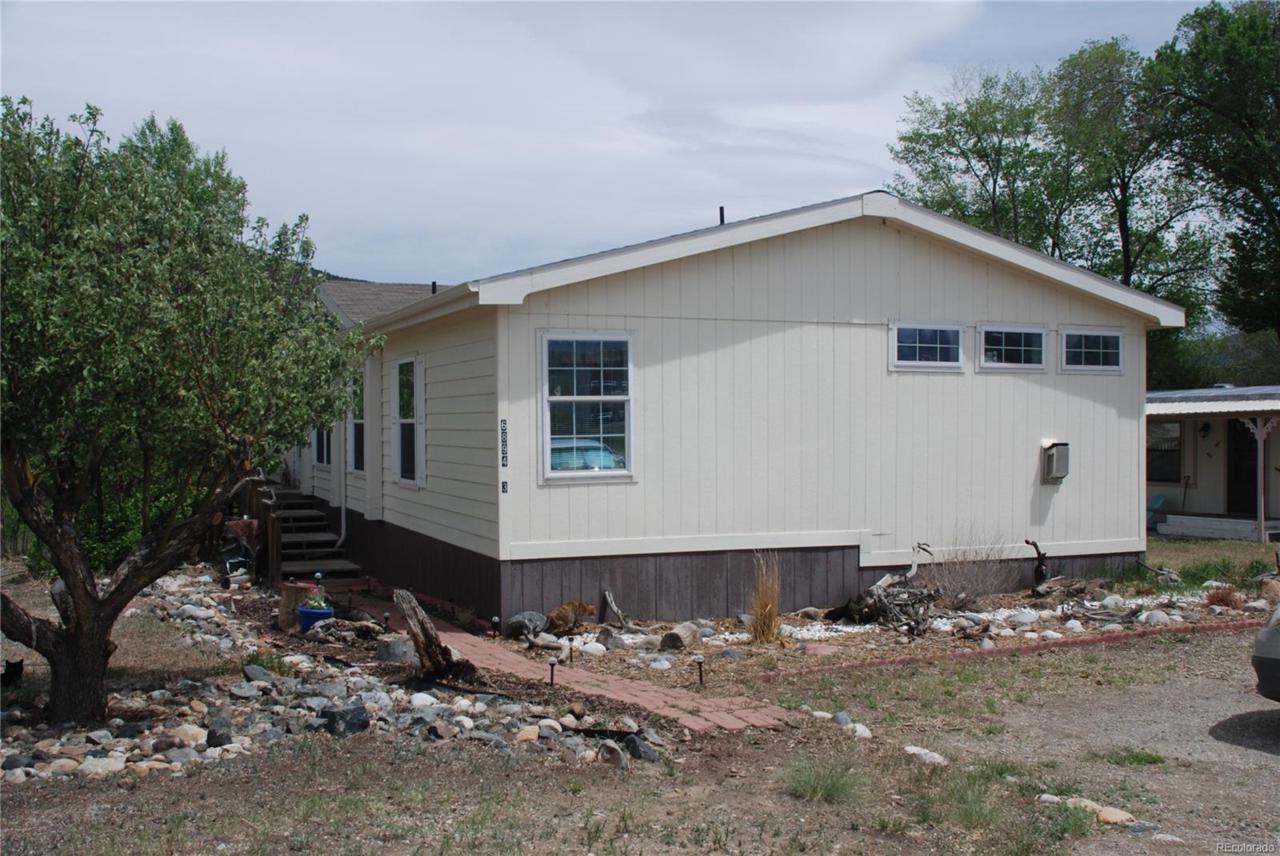 6894 County Road 105 - Photo 1