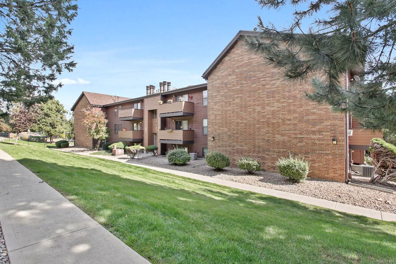 205 Wright Street - Photo 1
