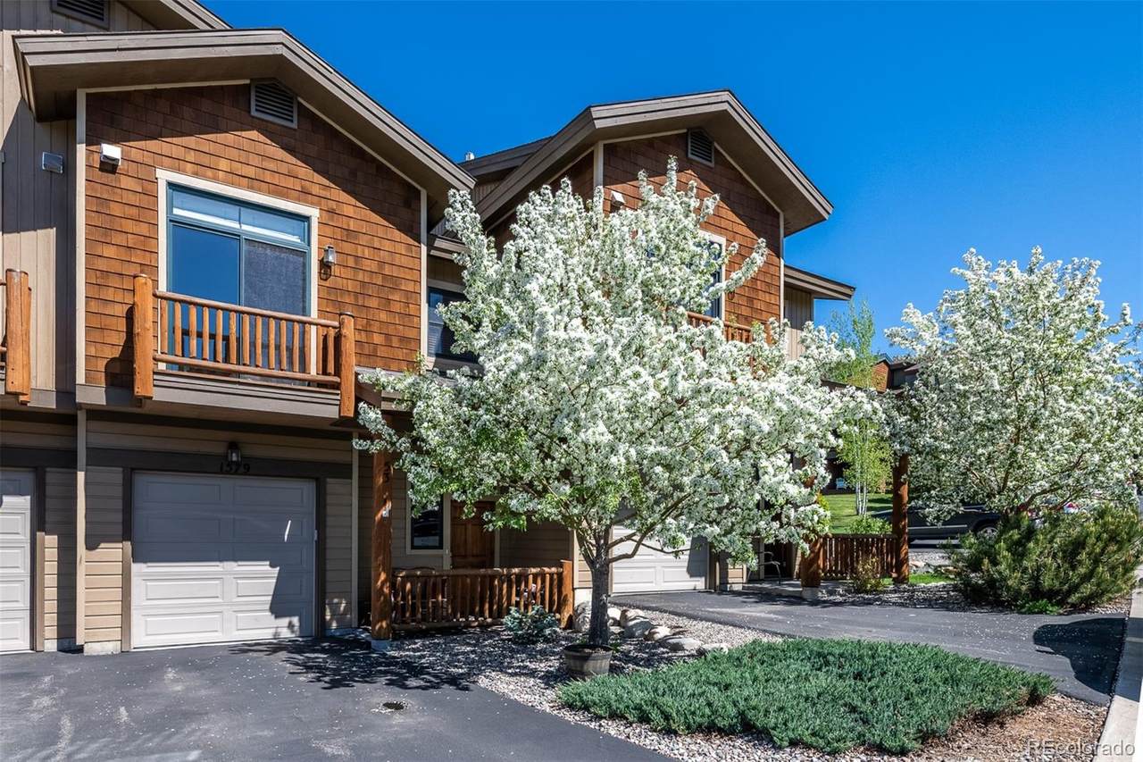 1579 Moraine Circle - Photo 1