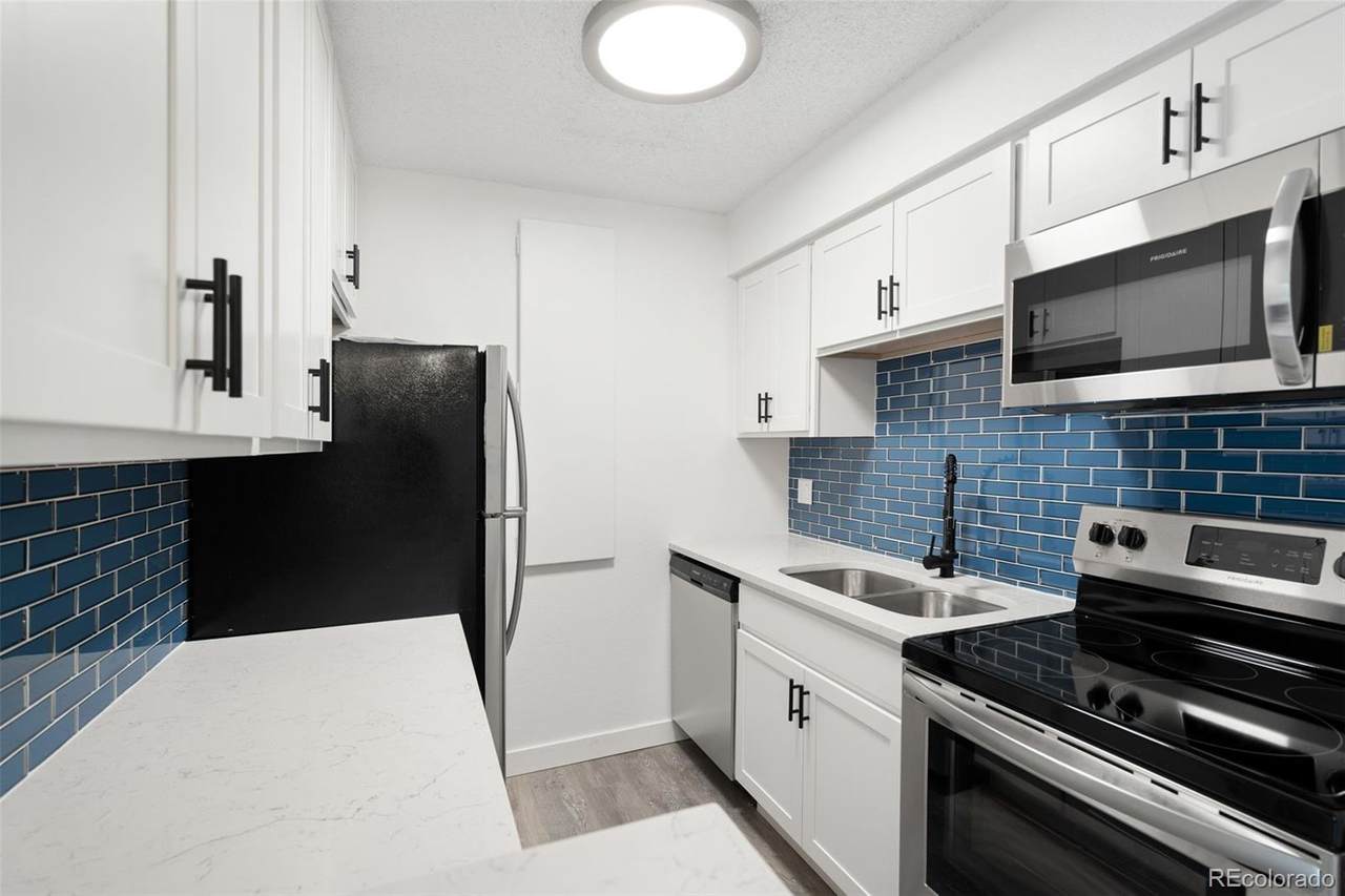 5770 Warren Avenue - Photo 1