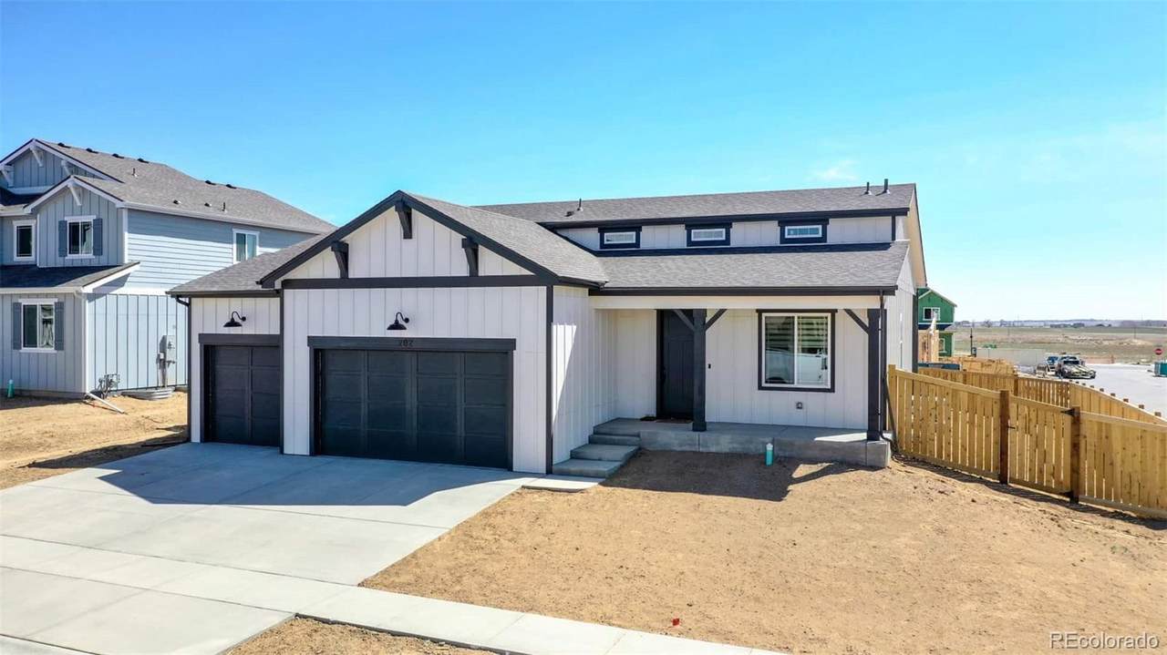 202 Ole Bessie Drive - Photo 1