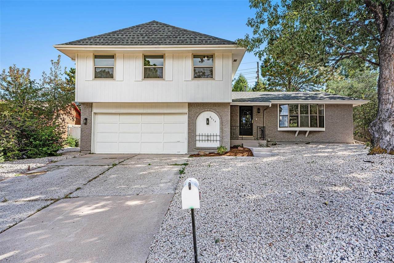 6075 Castlewood Lane - Photo 1