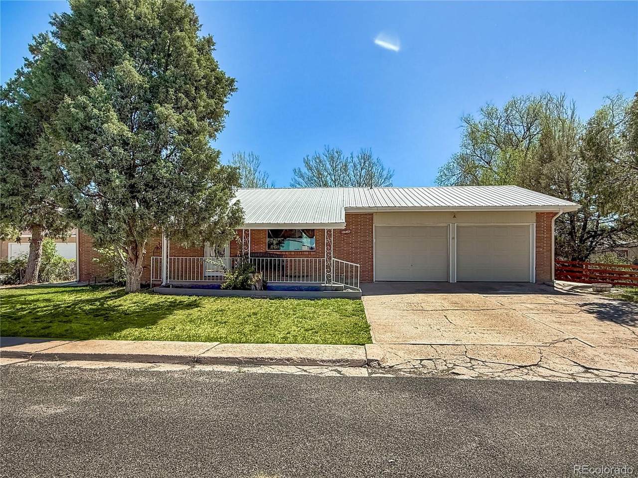 554 D Avenue - Photo 1