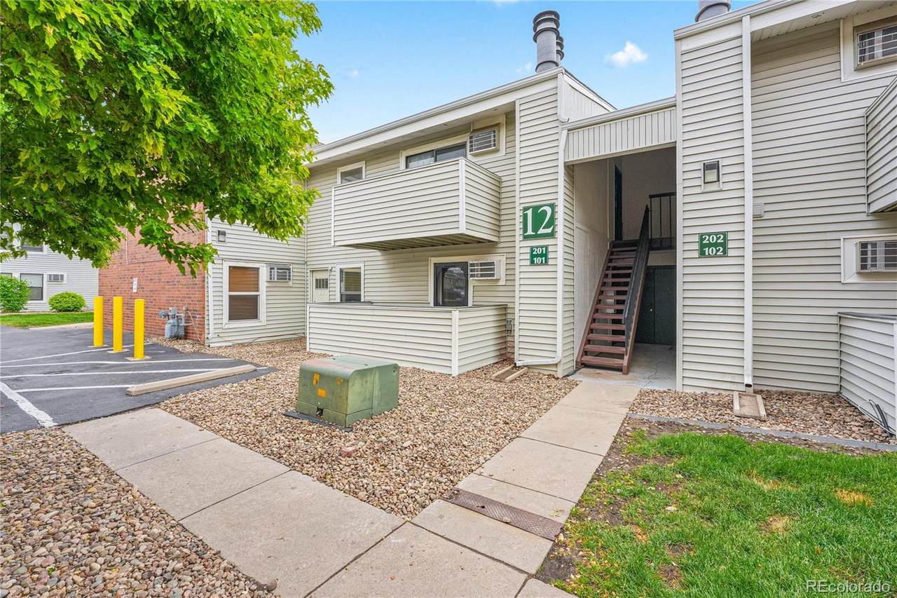 10150 Virginia Avenue - Photo 1