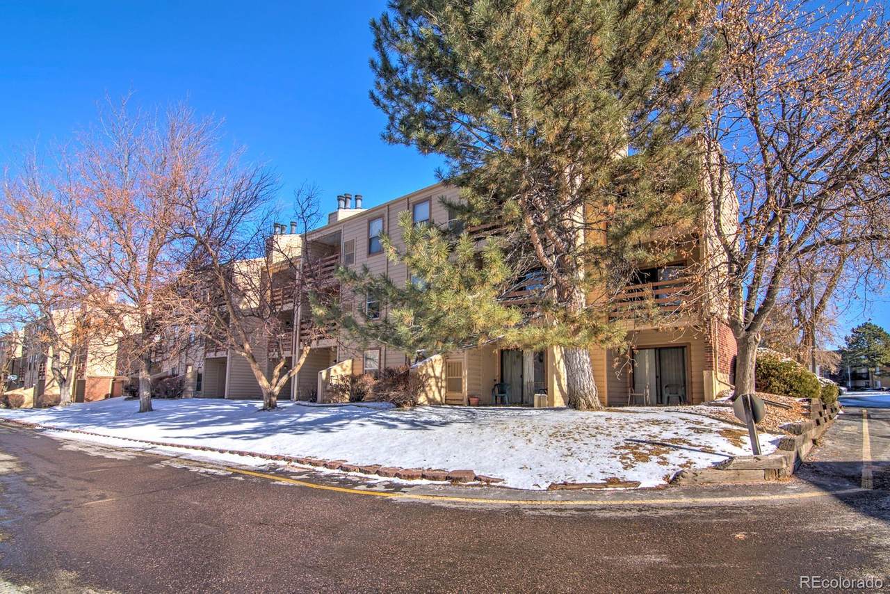 7665 Eastman Avenue - Photo 1