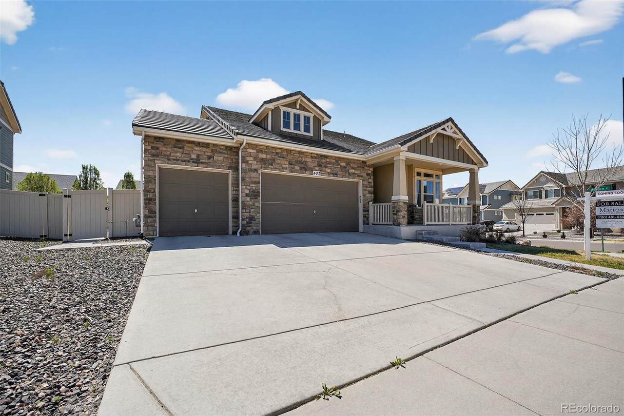 402 Highlands Circle - Photo 1