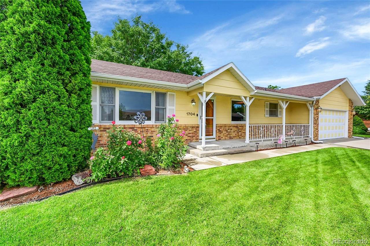 1704 Robin Road - Photo 1