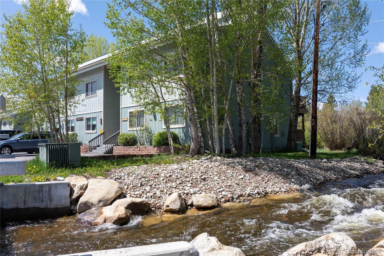 300 Sterling Way - Photo 1