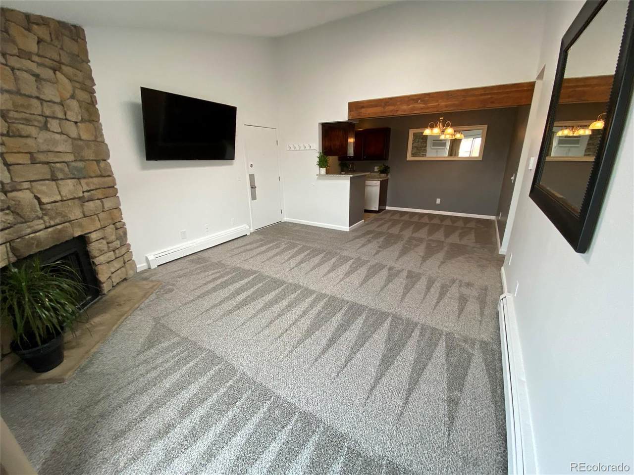10150 Virginia Avenue - Photo 1