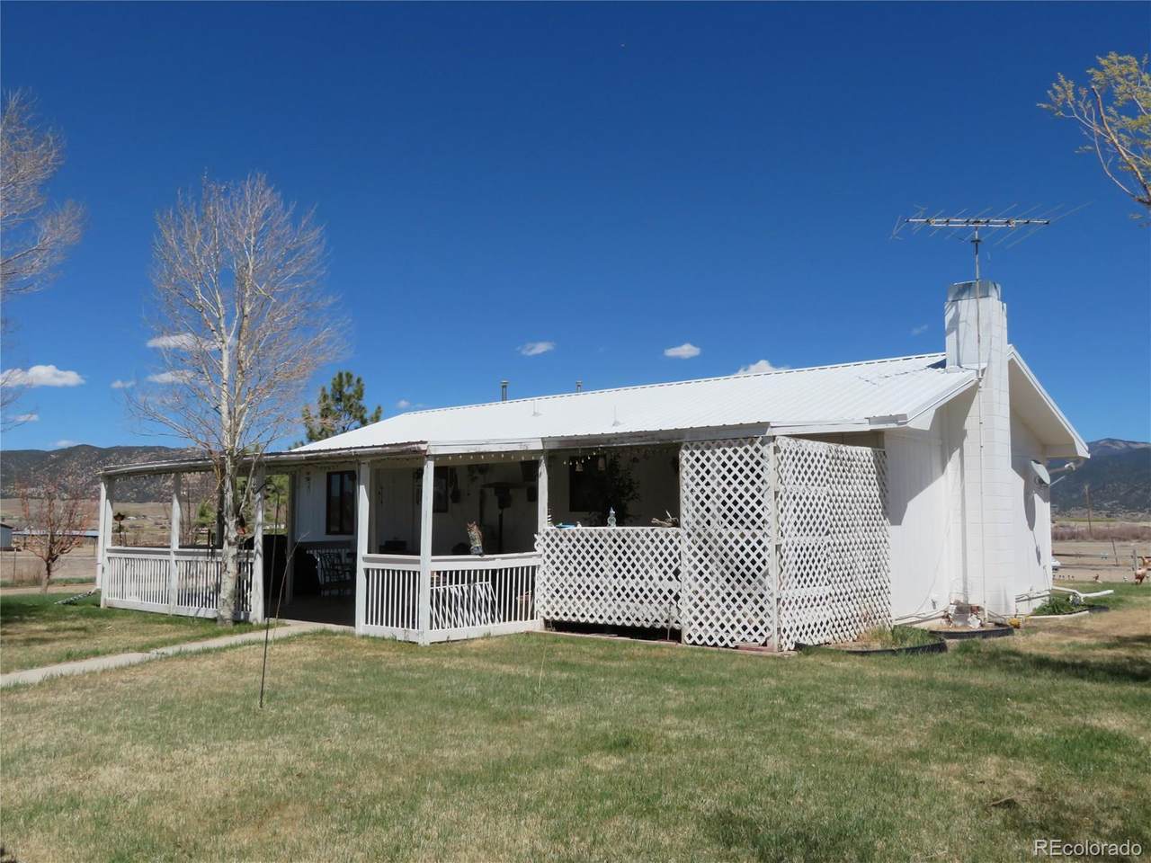 9860 County Road 160 - Photo 1