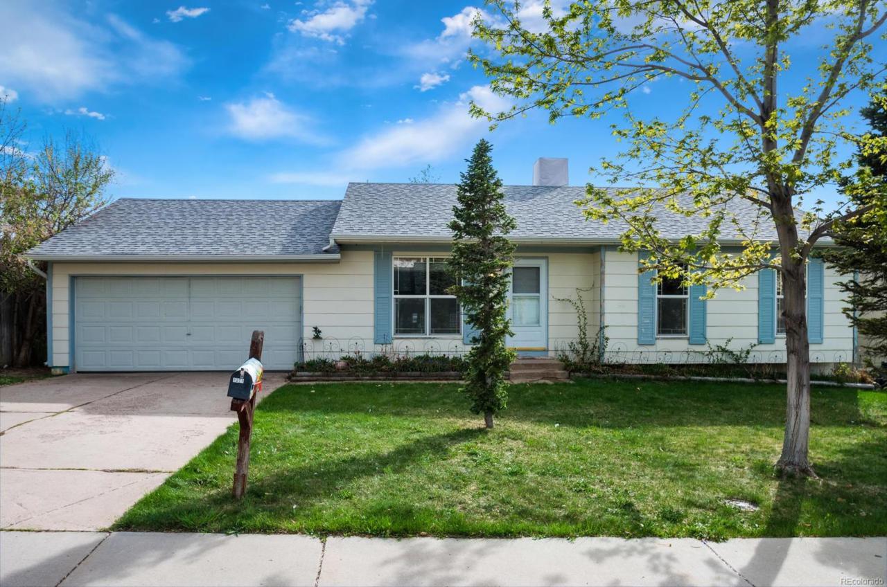 1271 Olathe Way - Photo 1
