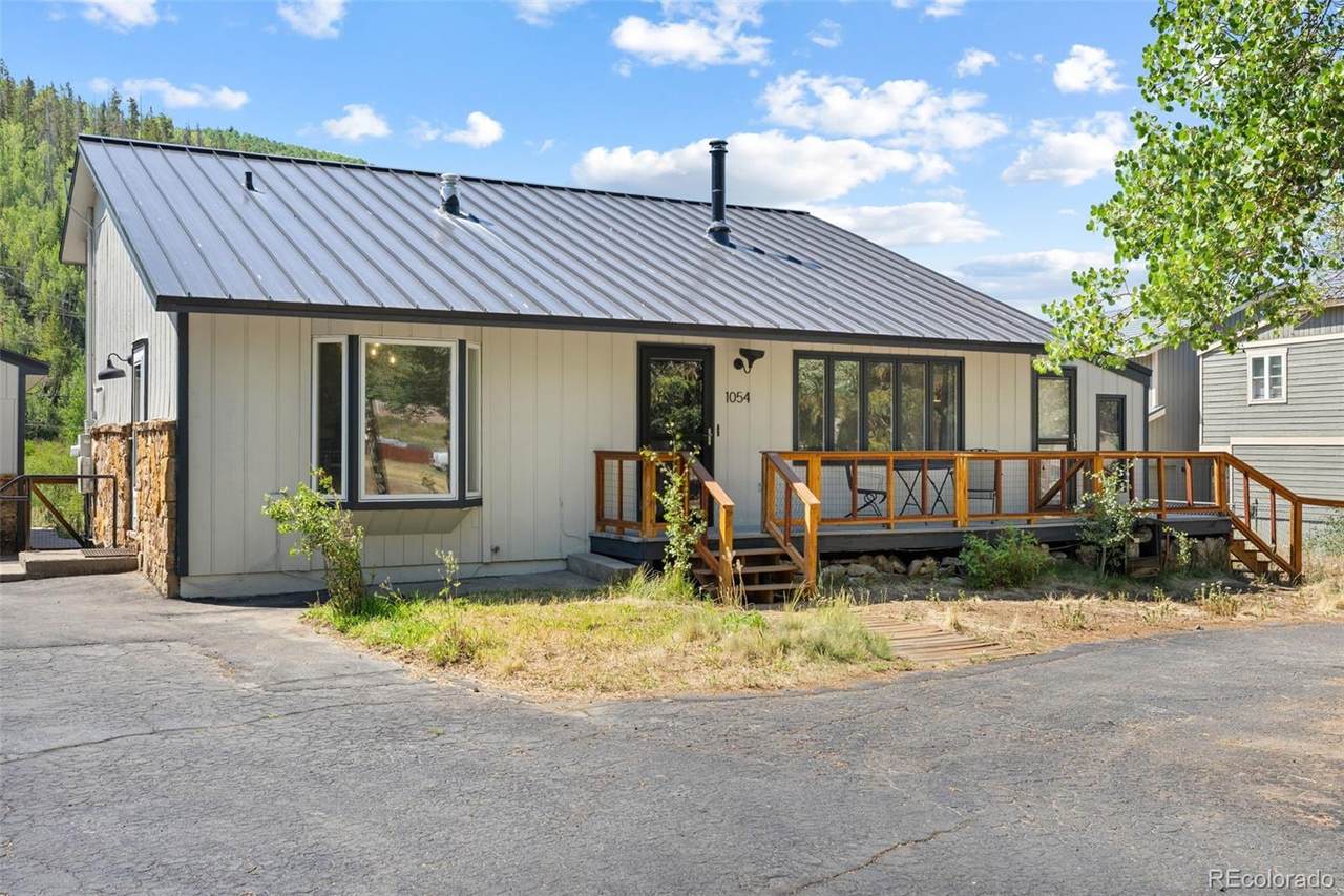 1054 Straight Creek Drive - Photo 1