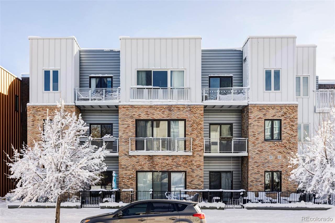 2550 Lawrence Street - Photo 1
