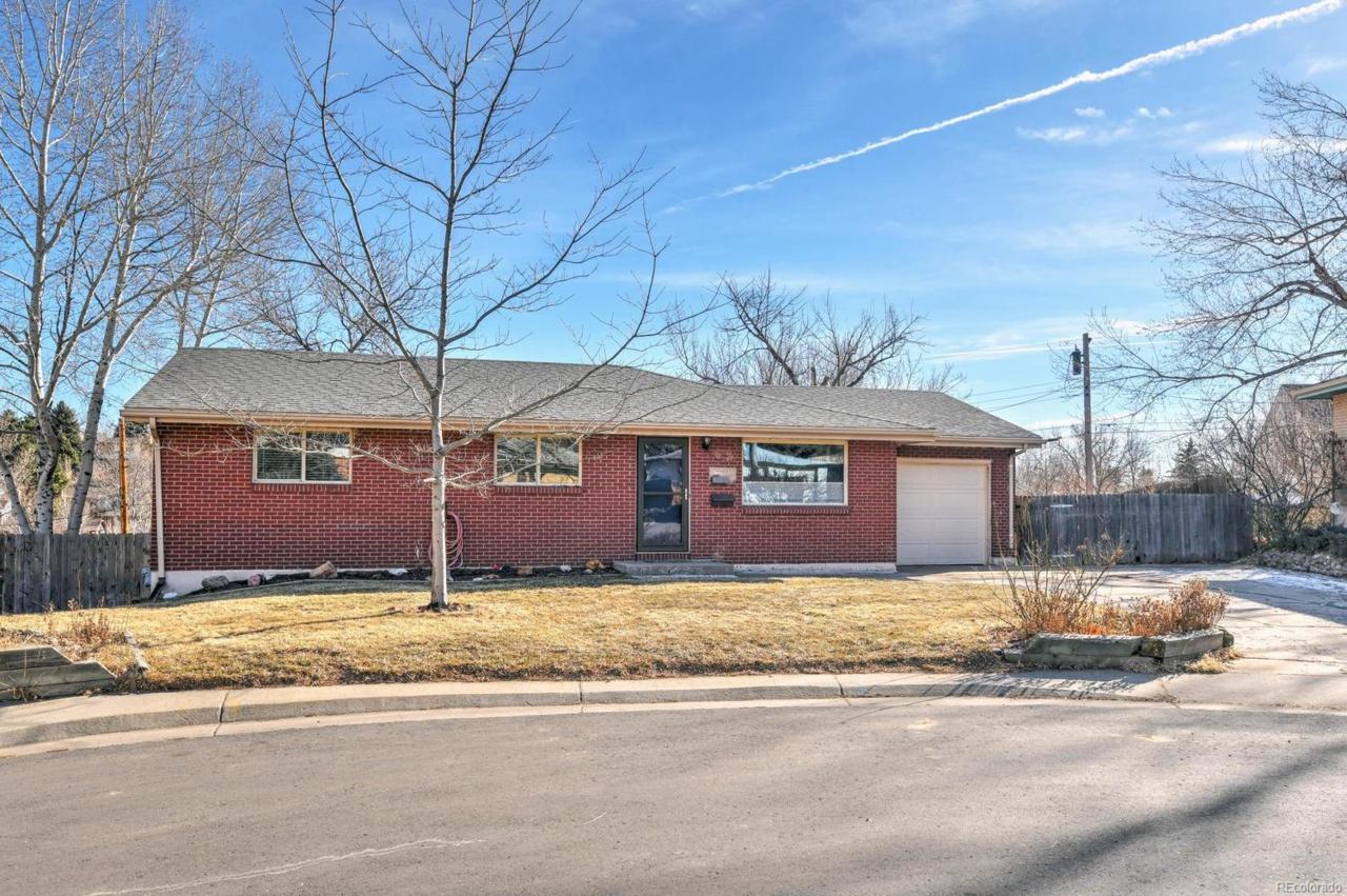 207 Iowa Drive - Photo 1