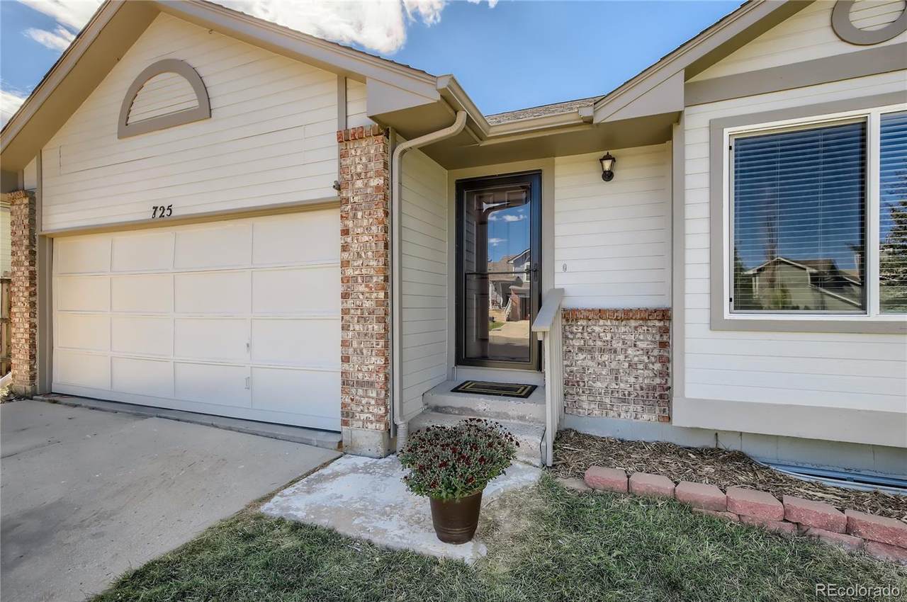 725 Howe Street - Photo 1