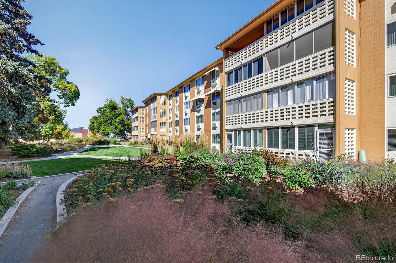 495 Dayton Street - Photo 1
