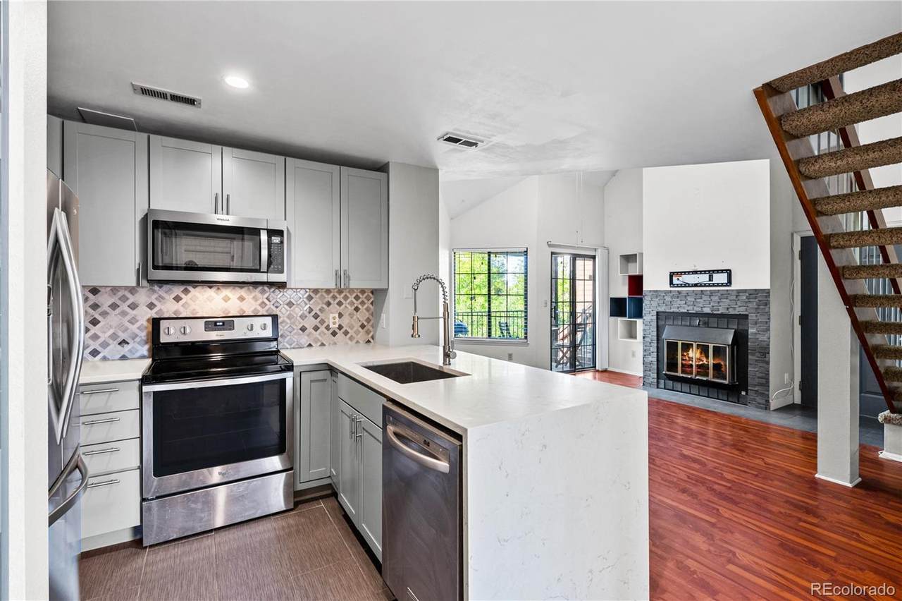 802 Vance Street - Photo 1