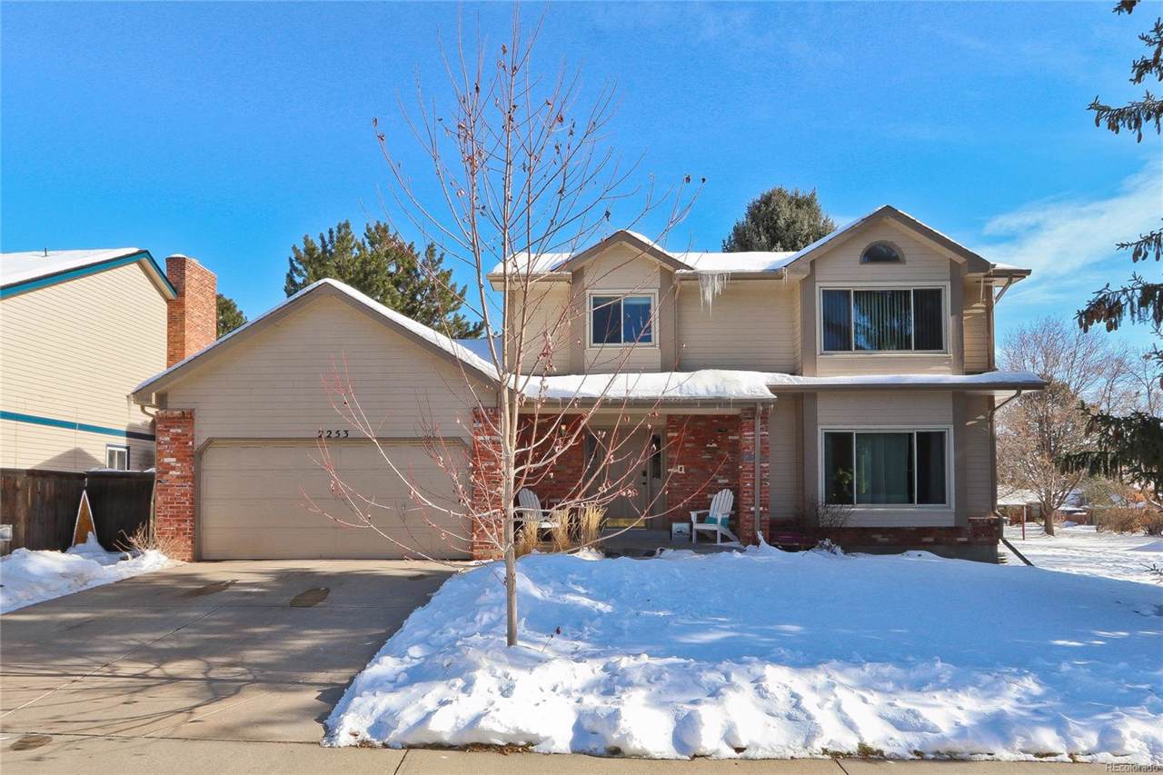 2253 Spinnaker Circle - Photo 1