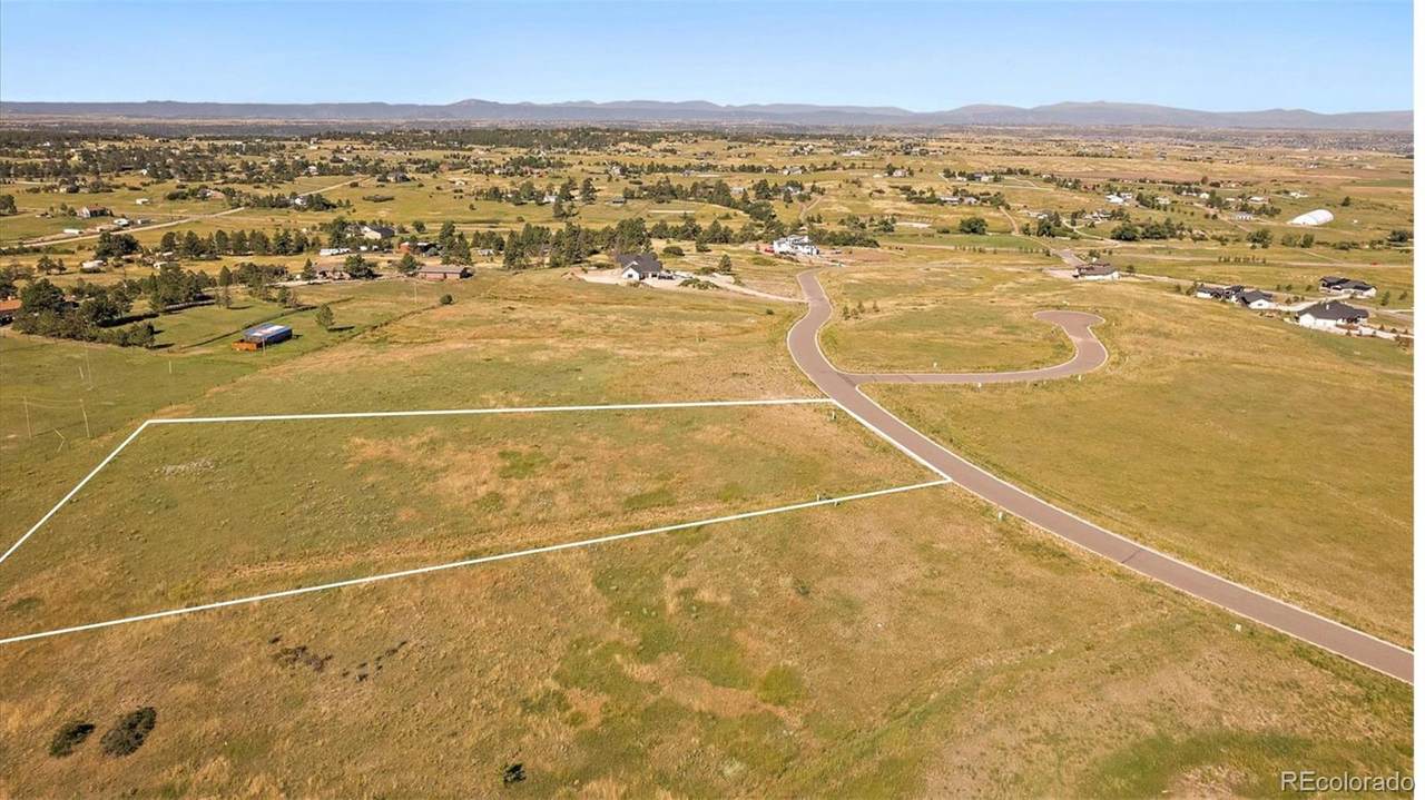 77 Evening Hunt Road - Photo 1