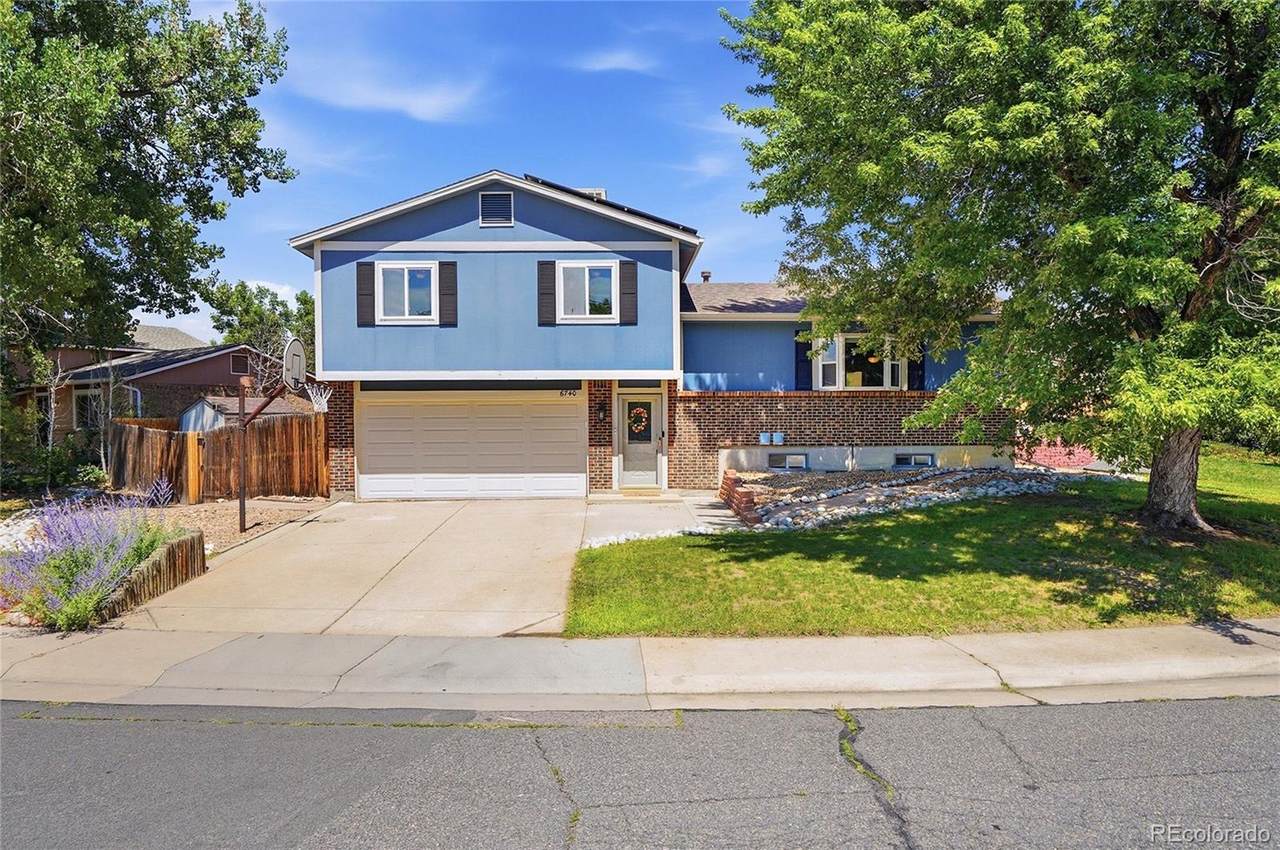 6740 Devinney Street - Photo 1