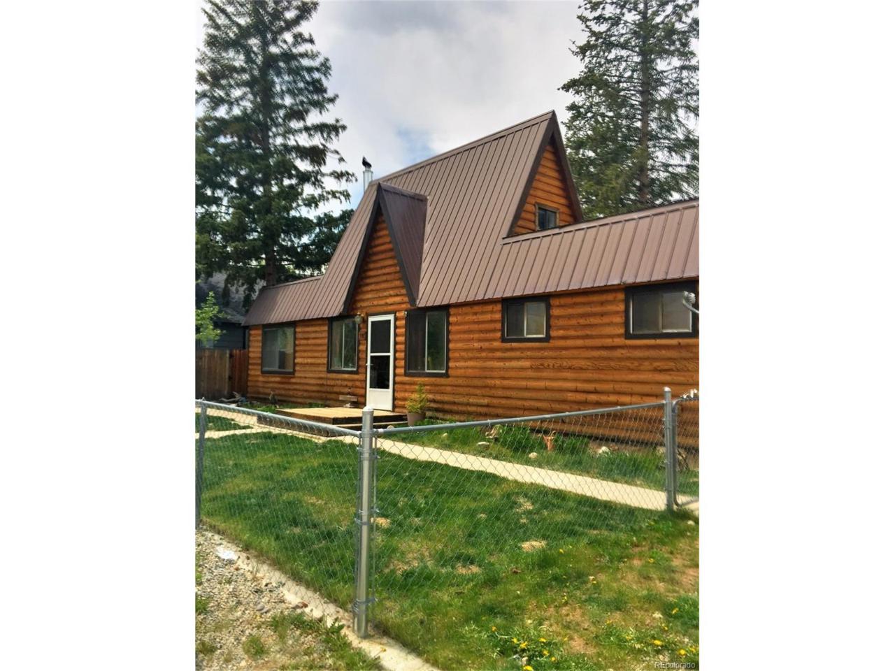 590 6th Street - Photo 1