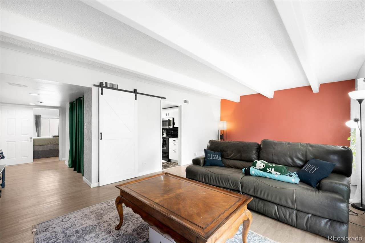 9725 Harvard Avenue - Photo 1