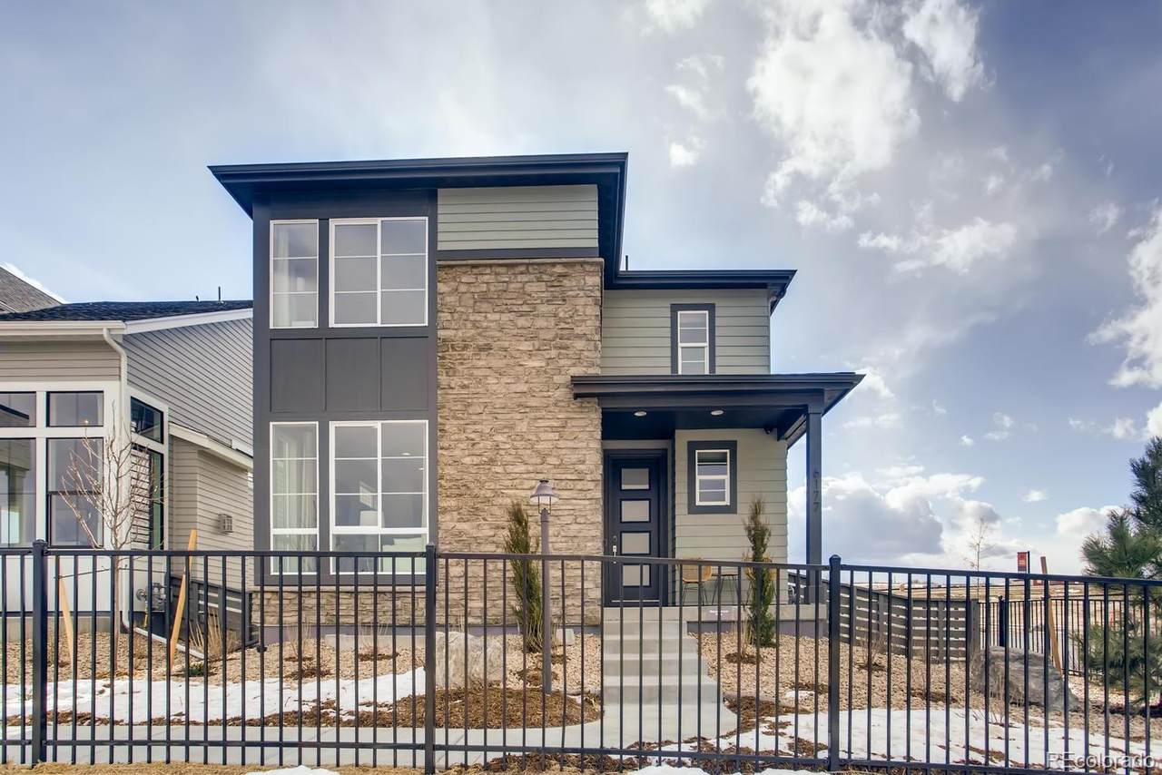 6177 Saddlesmith Street - Photo 1