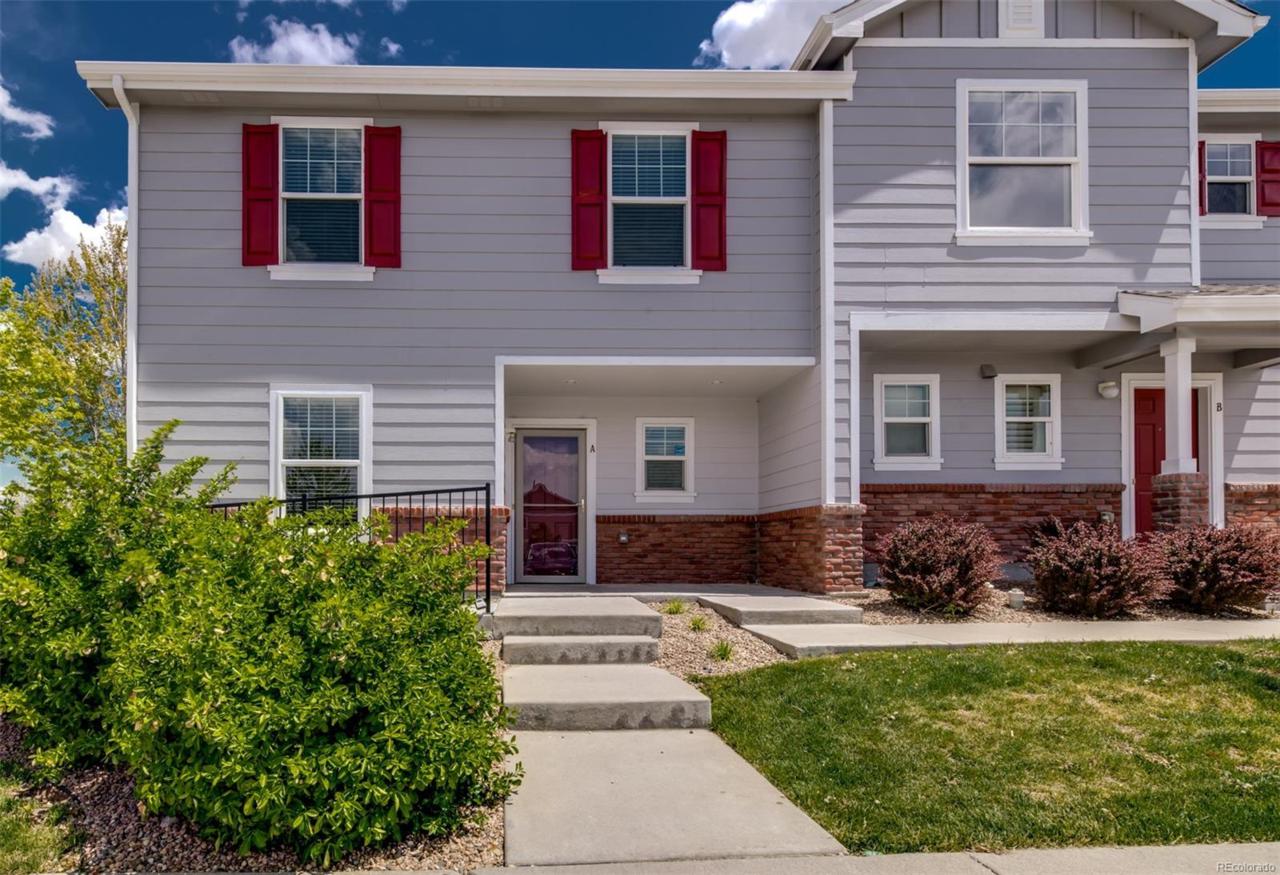19154 57th Place - Photo 1