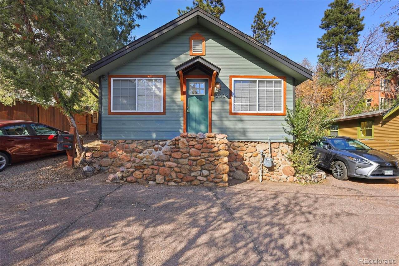 2004 Oak Way - Photo 1