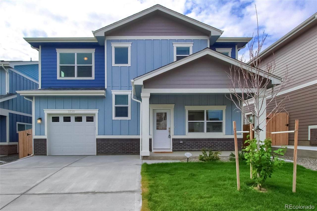 1520 Elmwood Place - Photo 1