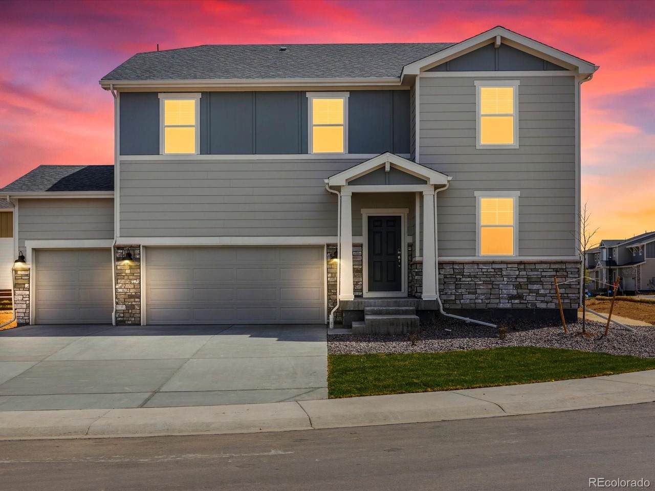 4704 Sugarcane Street - Photo 1