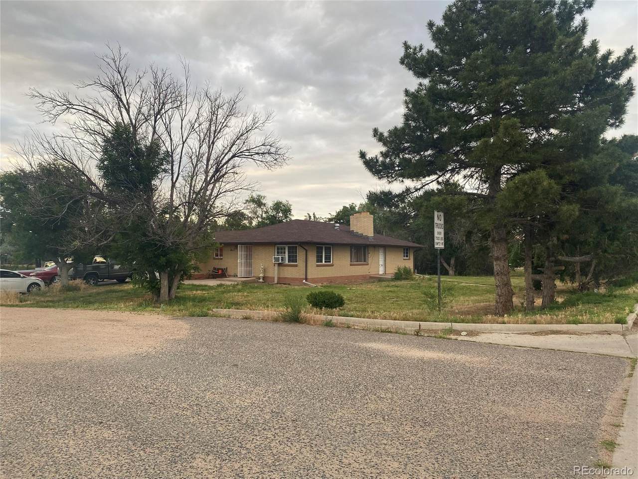 15204 Parkview Drive - Photo 1