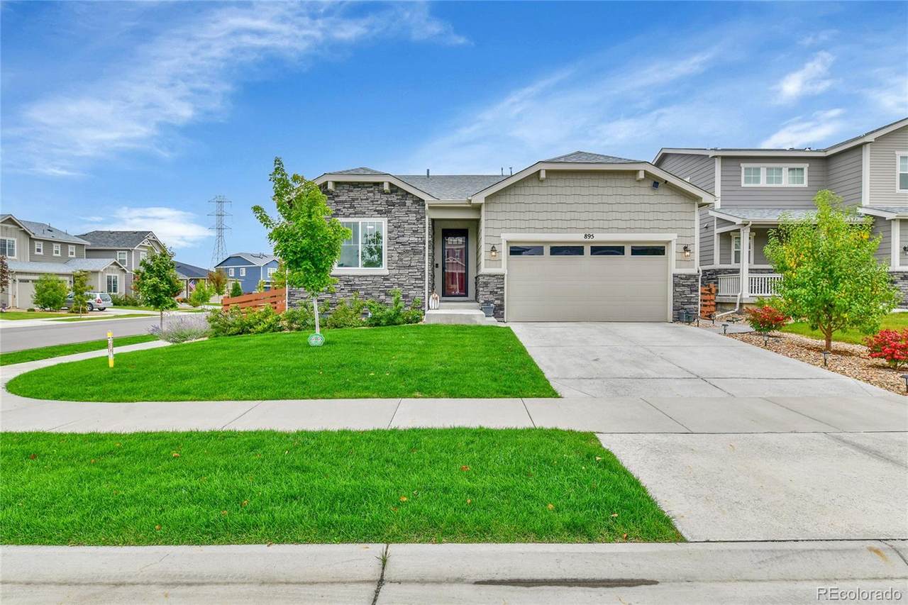 895 Golden Peak Drive - Photo 1