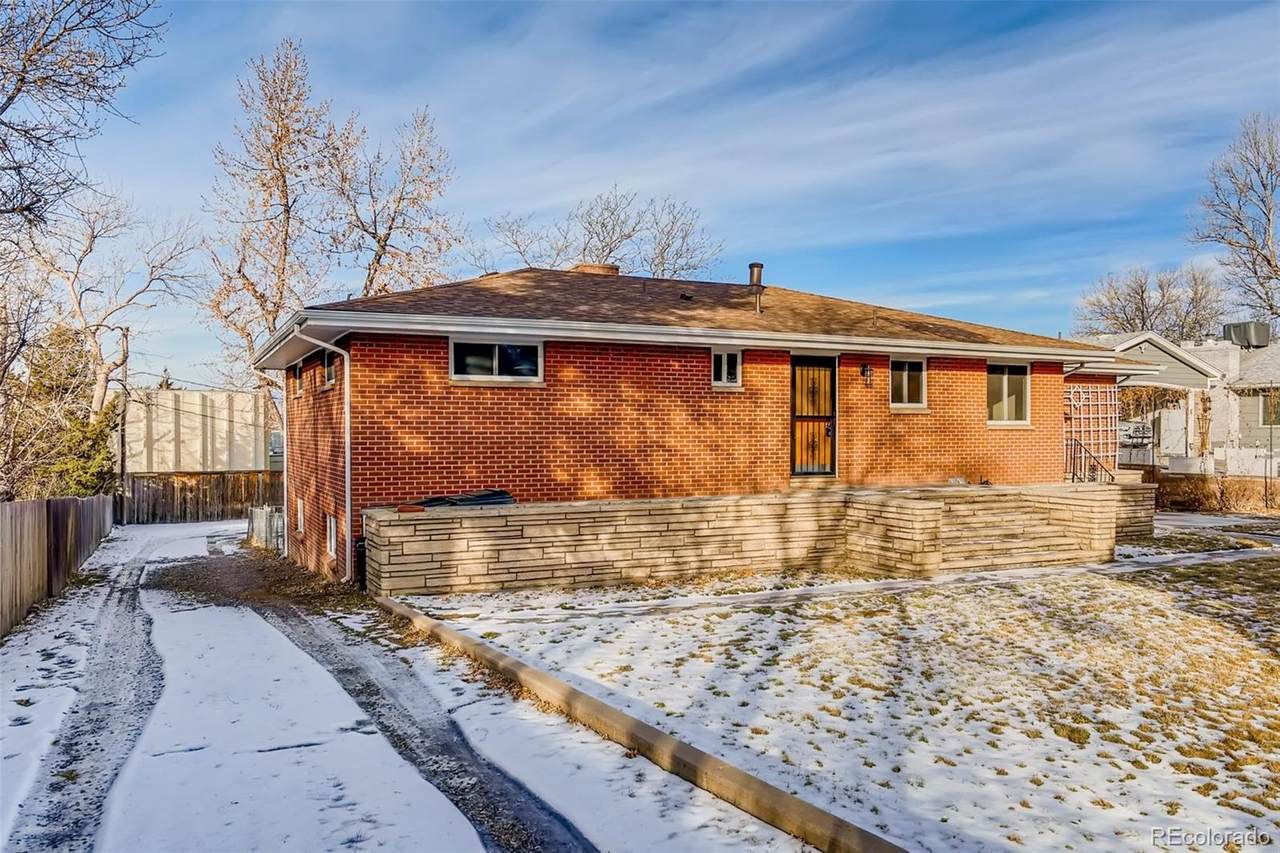 4655 Mariposa Drive - Photo 1