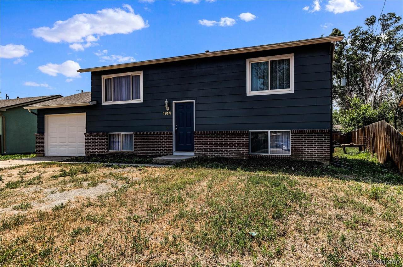 1744 Whitehall Road - Photo 1