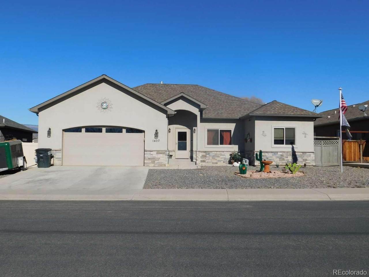 1437 Criterion Street - Photo 1