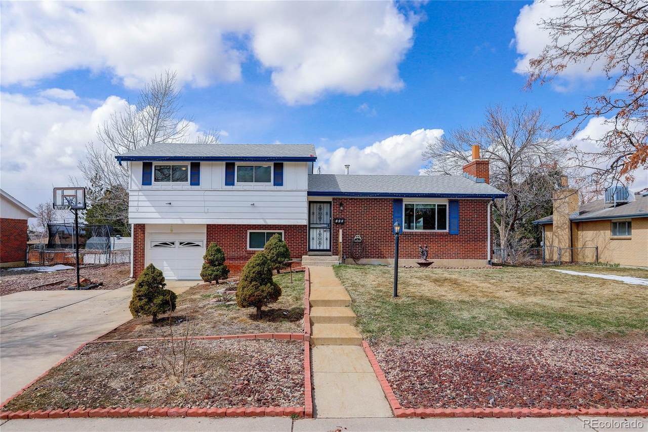 705 Dearborn Street - Photo 1