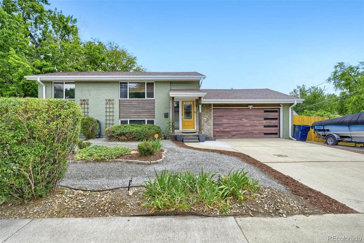 7900 64th Avenue - Photo 1
