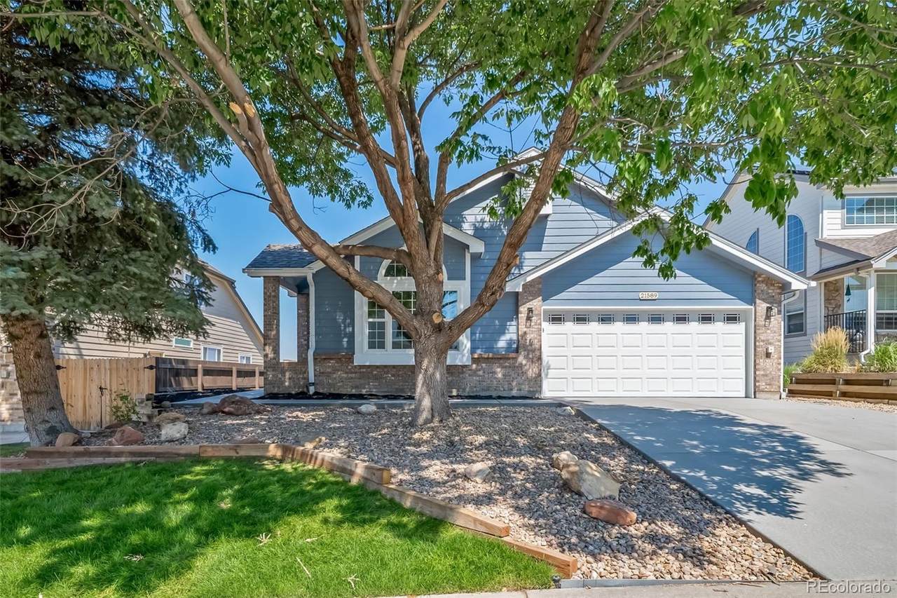 21589 Omaha Avenue - Photo 1