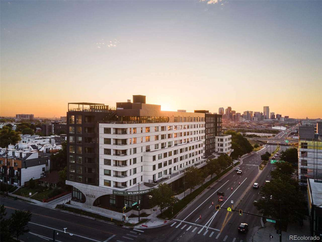 1521 Hooker Street - Photo 1